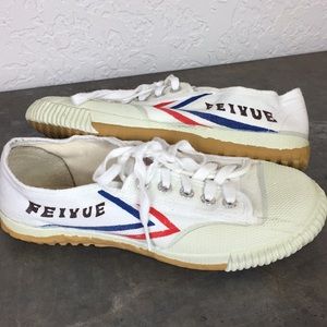 hipster tennis shoes